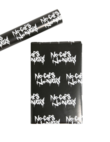 No Cops No Nazis - Geschenkpapier - @ No Borders
