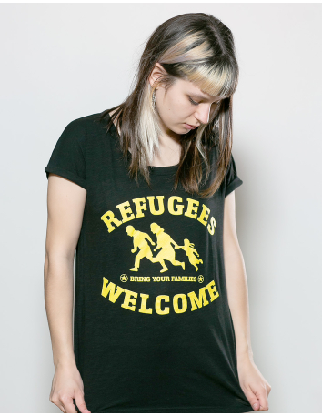 Kein Mensch ist illegal - No Borders - T-Shirt tailliert - Pocket Print - Black/White - @ No Borders